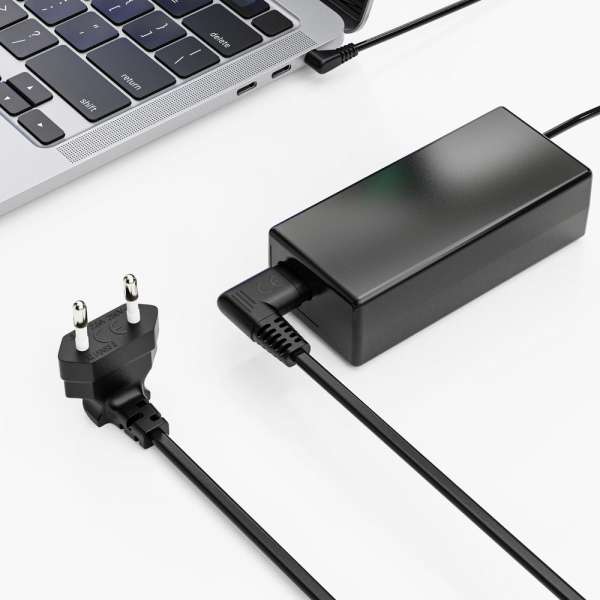 Netzkabel - Euro Stecker 90° auf IEC Buchse (C7) 90° - 2.00m - schwarz