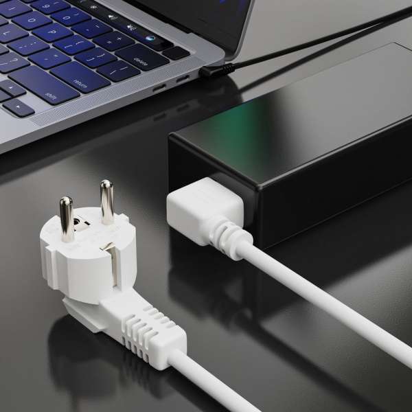 Netzkabel - Schutzkontakt Stecker 90° auf IEC Buchse (C13) 90° rechts abgewinkelt. Weiß. 2,00m