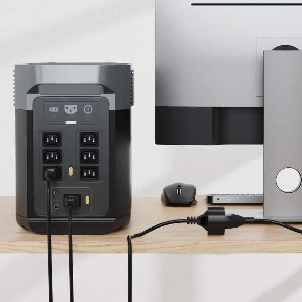 Netzkabel - Schutzkontakt Buchse gerade auf IEC Stecker (C14) gerade. Schwarz. 3,00m